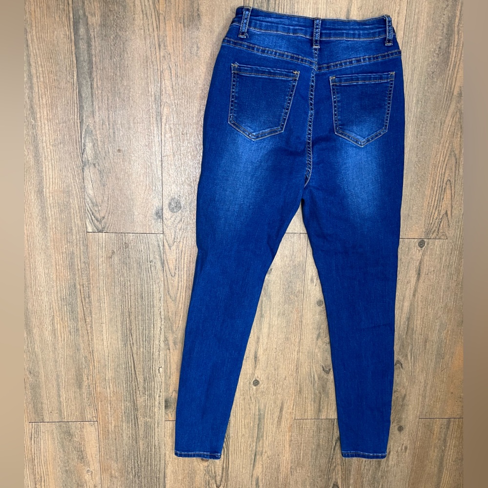 NEVER WORN!!